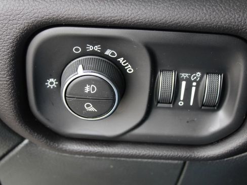 Used 2023 RAM 2500 Laramie AWD/4WD image 28