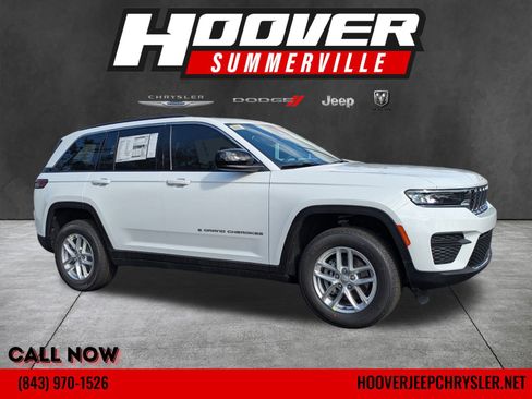 New 2025 Jeep Grand Cherokee Laredo image 1