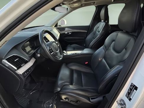 Used 2022 Volvo XC90 T8 Inscription w/ Advanced Package AWD/4WD image 17
