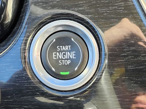 Used 2023 Cadillac XT6 Premium Luxury image 31