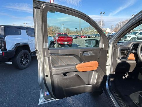 New 2026 GMC Canyon AT4 w/ Nightfall Essentials Package image 25