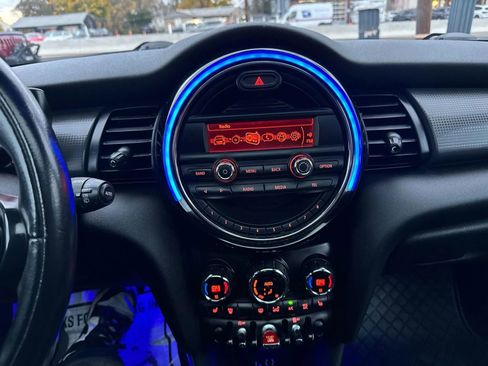 Used 2015 MINI Cooper 4-Door Hardtop image 35