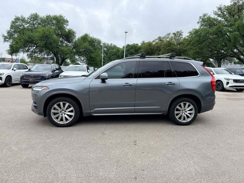 Used 2016 Volvo XC90 T6 Momentum w/ Momentum Plus Package image 3