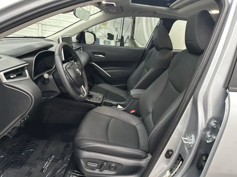 Used 2026 Toyota Corolla Cross XLE w/ Convenience Package FWD image 22