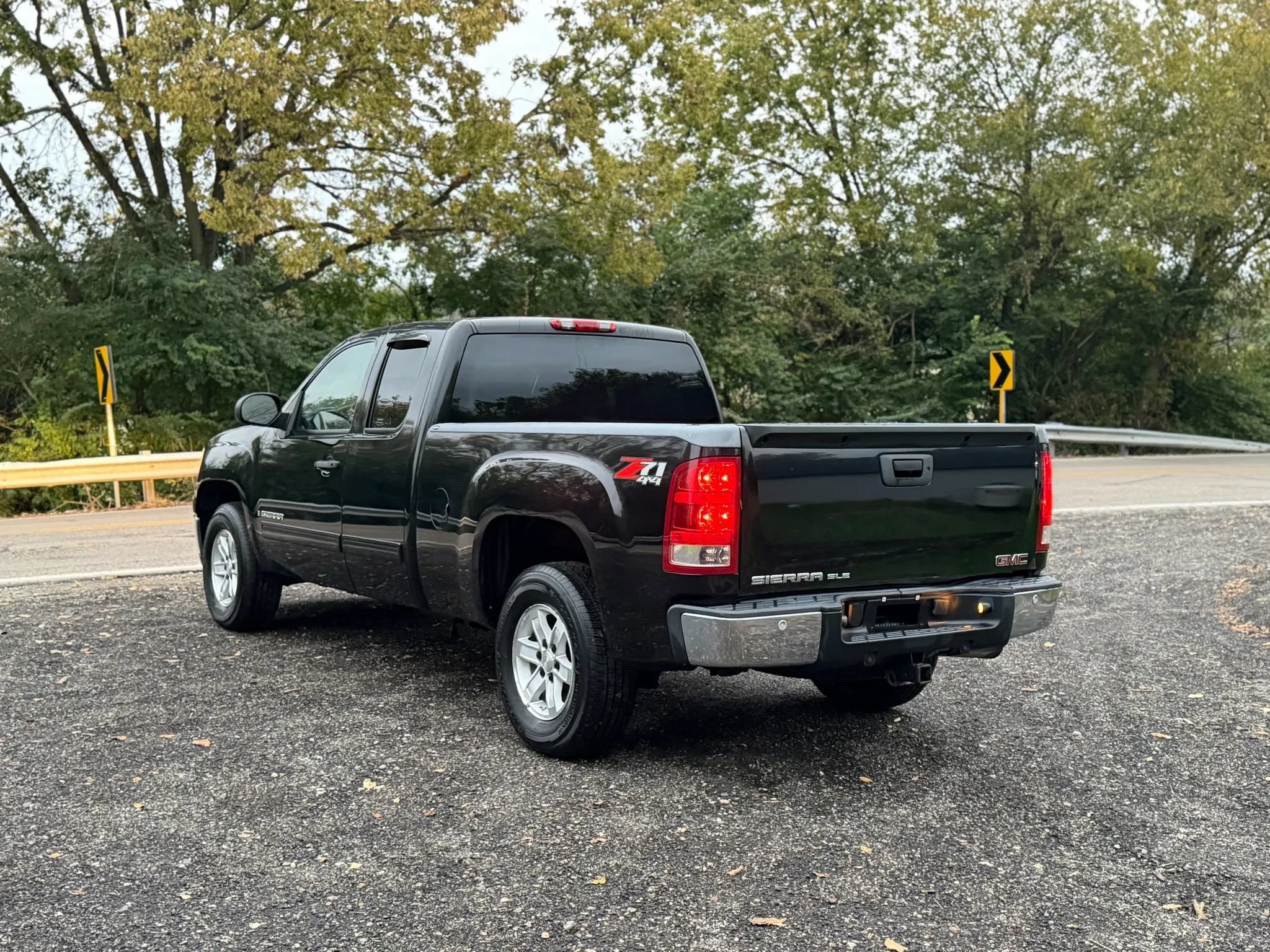 Used 2008 GMC Sierra 1500 SLE w/ Power Pack Plus AWD/4WD image 13