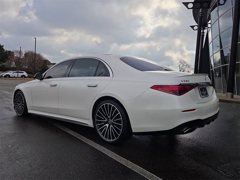 Used 2022 Mercedes-Benz S 580 S 580 image 3