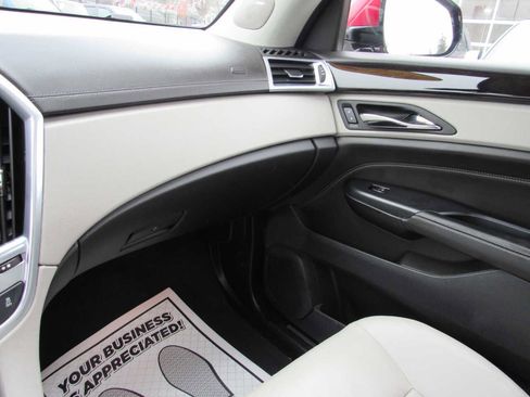 Used 2014 Cadillac SRX Luxury image 15