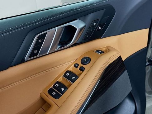 New 2026 BMW X5 xDrive40i w/ M Sport Package image 18