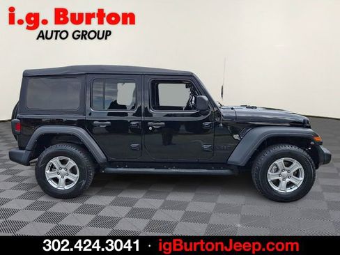 Used 2022 Jeep Wrangler Unlimited Sport AWD/4WD image 7