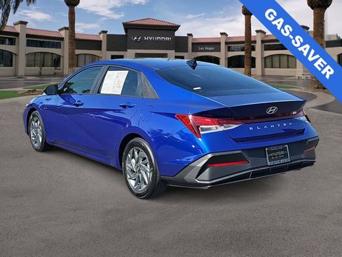 Used 2024 Hyundai Elantra SEL FWD image 6