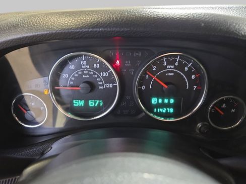 Used 2014 Jeep Wrangler Sport w/ Connectivity Group AWD/4WD image 18