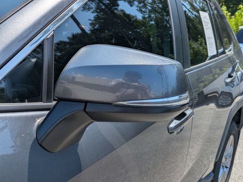 Used 2025 Toyota RAV4 XLE FWD image 11