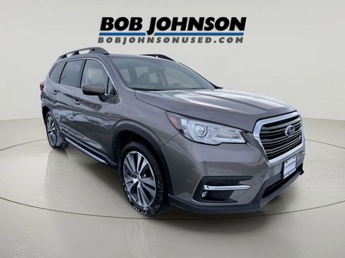 Used 2022 Subaru Ascent Limited w/ Technology Package image 1