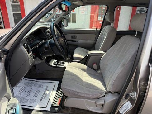 Used 2002 Toyota 4Runner SR5 image 9