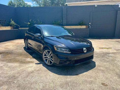 Used 2018 Volkswagen Passat 2.0T R-Line w/ R-Line Lighting Package FWD image 1