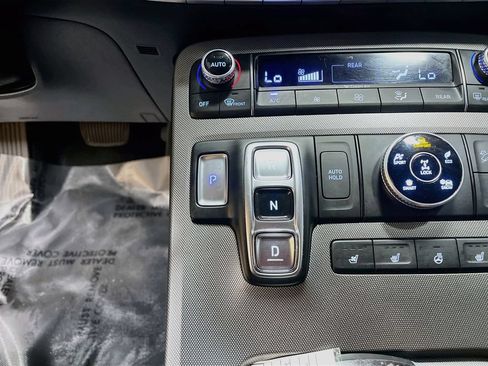 Used 2022 Hyundai Palisade Limited AWD/4WD image 17