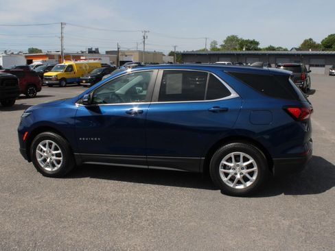 Used 2023 Chevrolet Equinox LT AWD/4WD image 5