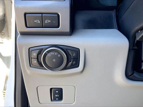 Used 2017 Ford F350 XLT w/ XLT Value Package image 32