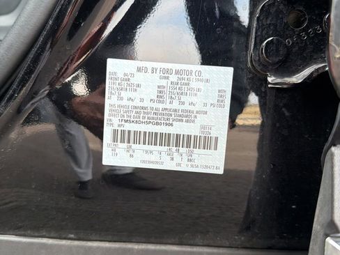 Used 2023 Ford Explorer XLT image 15