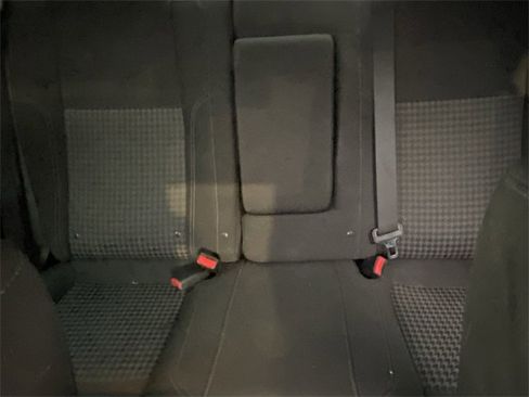 Used 2018 Dodge Challenger SXT image 8