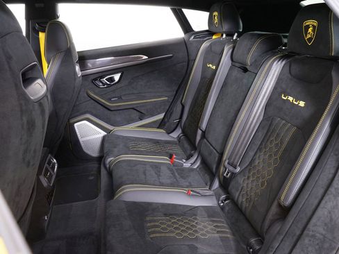 Used 2024 Lamborghini Urus Performante AWD/4WD image 25