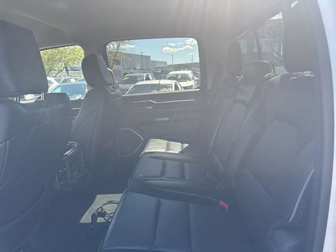 Used 2022 RAM 1500 Laramie AWD/4WD image 18