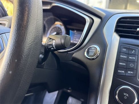 Used 2018 Ford Fusion S image 23