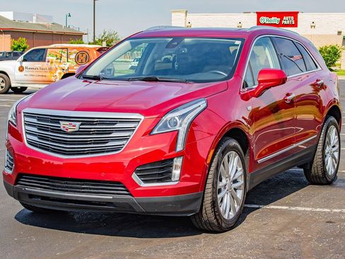 Used 2019 Cadillac XT5 Luxury AWD/4WD image 3