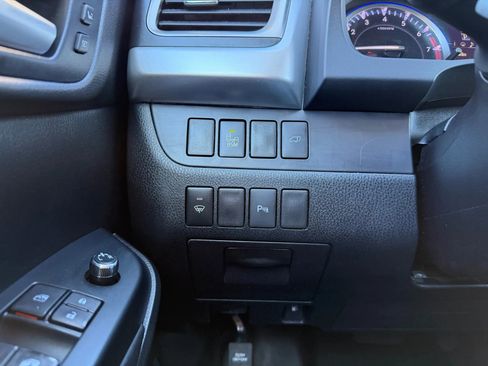 Used 2015 Toyota Highlander Limited image 27