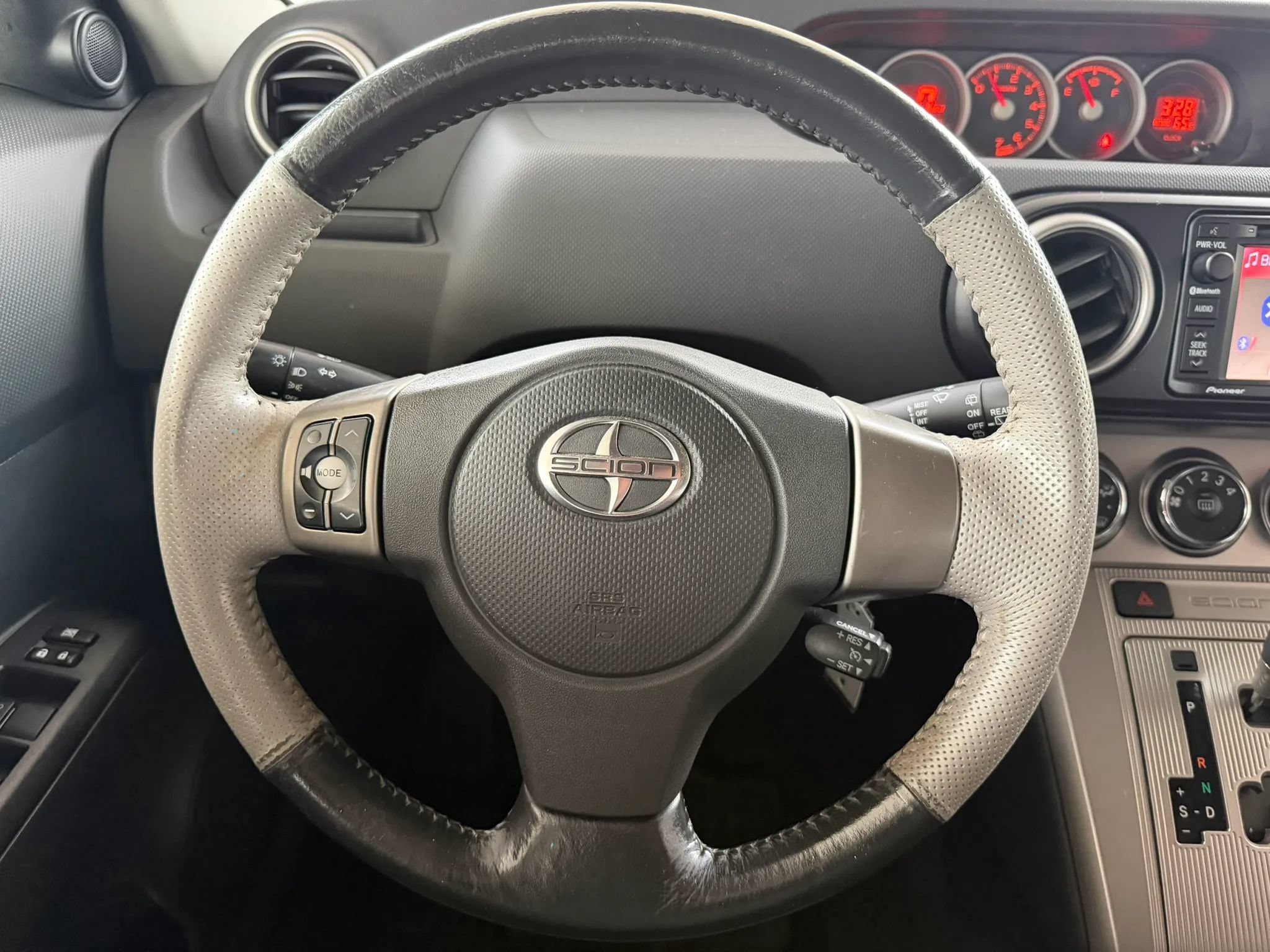 Used 2015 Scion xB FWD image 15