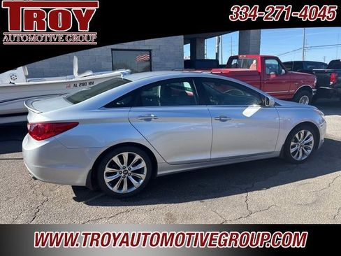 Used 2013 Hyundai Sonata SE image 3
