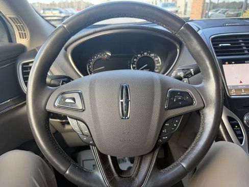 Used 2017 Lincoln MKX Reserve w/ Lincoln MKX Climate Package image 20