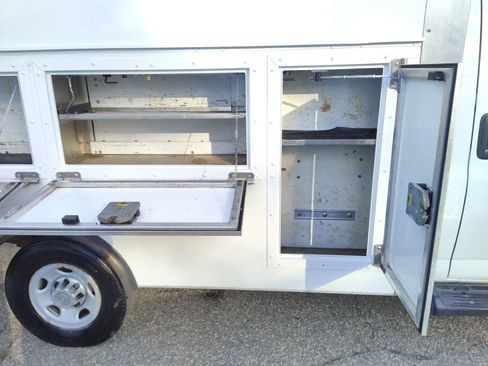 Used 2012 Chevrolet Express 3500 image 18