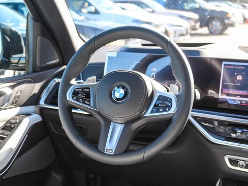 Used 2026 BMW X5 xDrive40i w/ M Sport Package AWD/4WD image 15