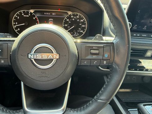 Certified 2023 Nissan Rogue SV w/ SV Premium B Package FWD image 19