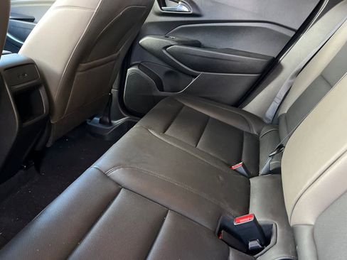 Used 2024 Chevrolet Trax ACTIV w/ Sunroof Package FWD image 5