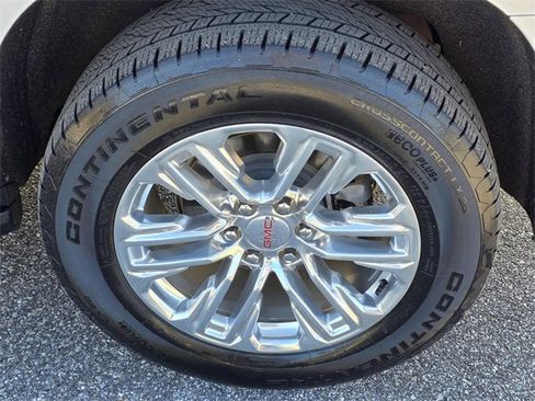 Used 2023 GMC Yukon XL SLT image 37