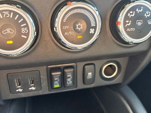 Used 2018 Mitsubishi Outlander Sport SEL AWD/4WD image 17