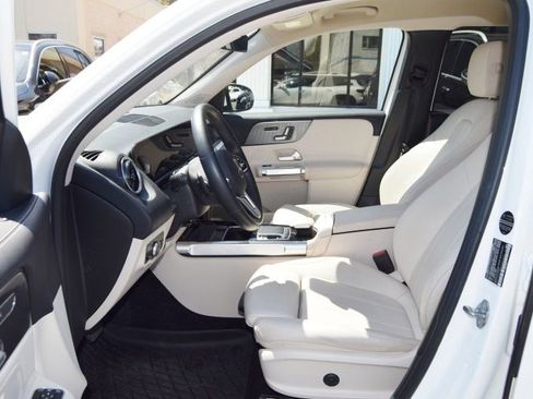 Used 2020 Mercedes-Benz GLB 250 4MATIC image 17