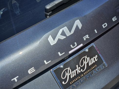 Used 2024 Kia Telluride LX image 9