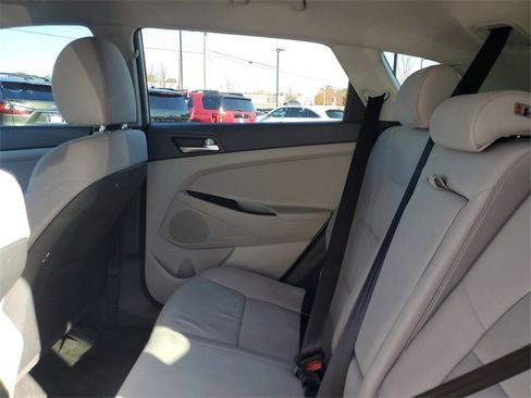 Used 2020 Hyundai Tucson SE image 32