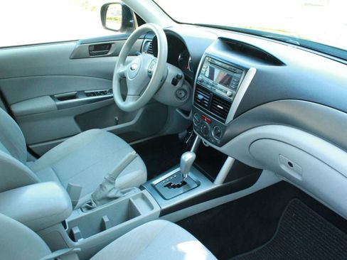 Used 2011 Subaru Forester 2.5X AWD/4WD image 28