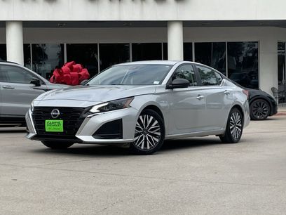 Used 2024 Nissan Altima 2.5 SV