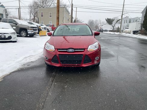 Used 2012 Ford Focus SE image 2