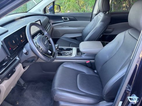 Used 2026 Kia Carnival FWD image 29