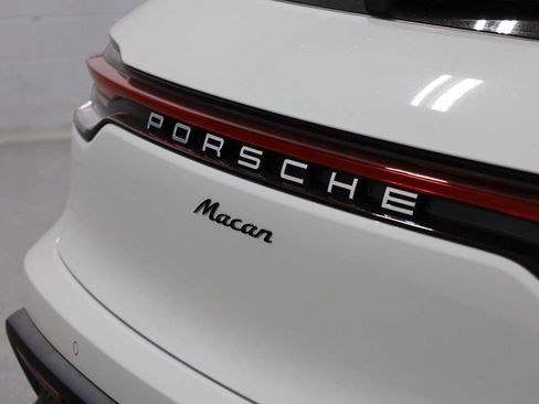 Certified 2026 Porsche Macan image 8