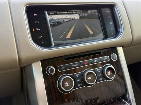 Used 2016 Land Rover Range Rover HSE image 22