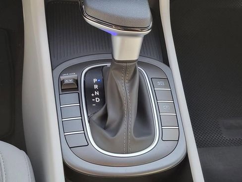 New 2026 Hyundai Kona SE image 18