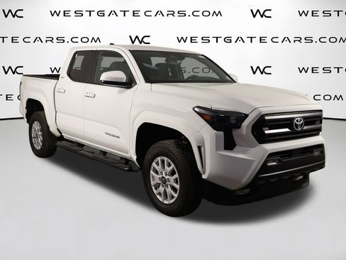 Used 2025 Toyota Tacoma SR5 RWD image 37