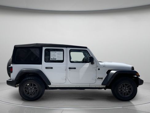 Used 2024 Jeep Wrangler Unlimited Sport AWD/4WD image 2